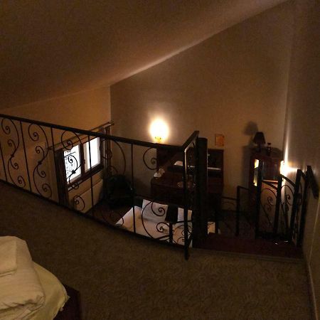 Hotel Cosmin Arad Kültér fotó