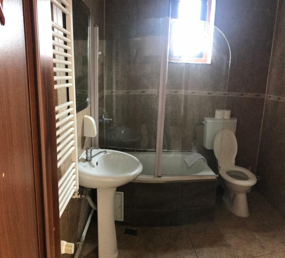 Hotel Cosmin Arad Kültér fotó