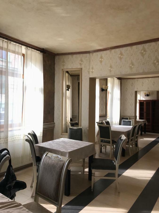 Hotel Cosmin Arad Kültér fotó
