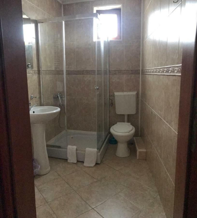 Hotel Cosmin Arad Kültér fotó